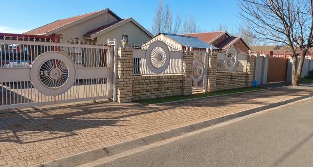 2 Bedroom Property for Sale in Mandela View Free State
